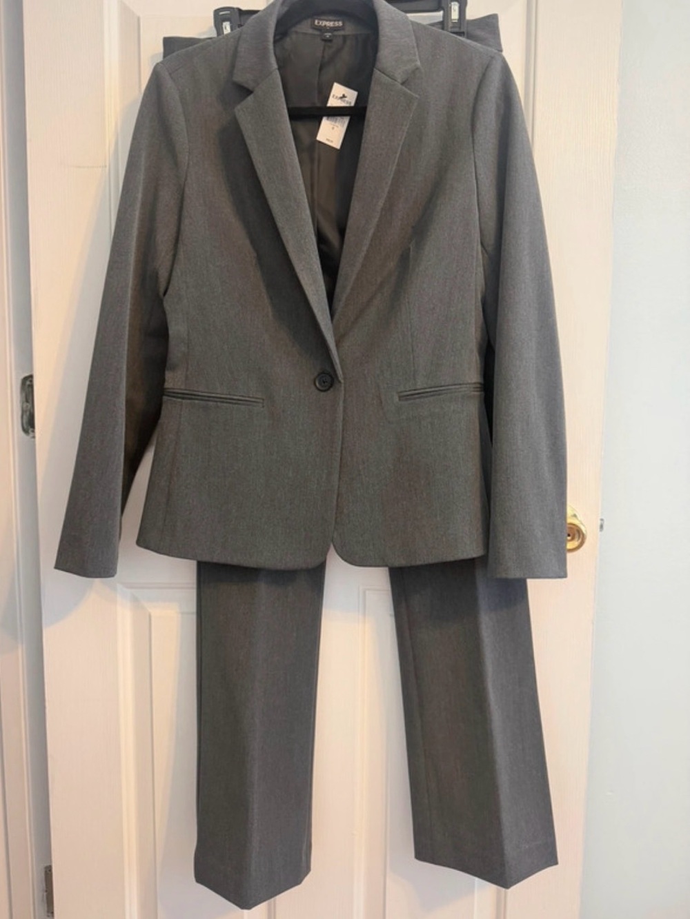 Express Charcoal Gray 2-Piece Pant Suit | Size 10 | Blazer NWT + Pants NWOT - Picture 5 of 15